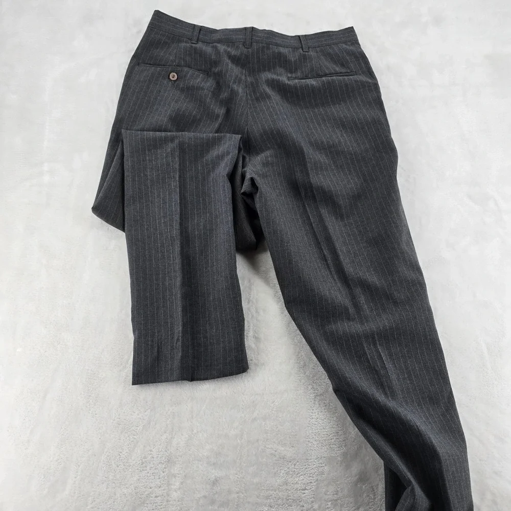 Johnny Carson 2-Piece Suit 40R 38 32 REG Gray Pinstripe Wool Blend USA Made